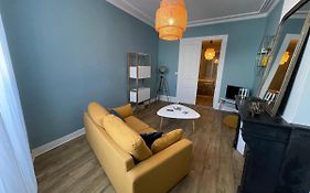 -Le Petit Rochelais- centre ville, stationnement, Netflix - idéal couples, familles, business