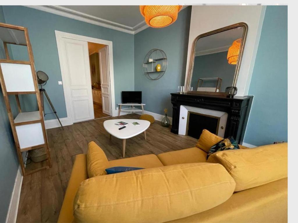 -Le Petit Rochelais- centre ville, stationnement, Netflix - idéal couples, familles, business Niort Extérieur photo