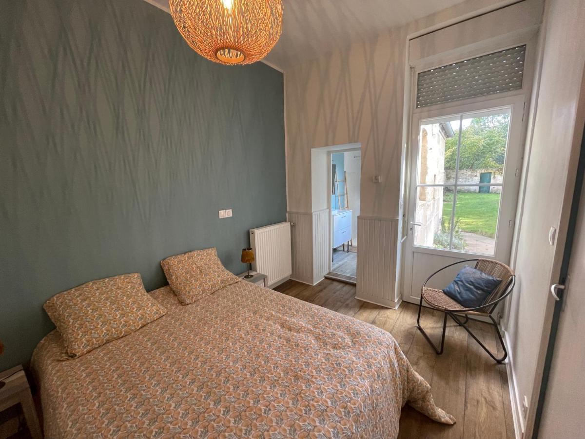 -Le Petit Rochelais- centre ville, stationnement, Netflix - idéal couples, familles, business Niort Extérieur photo